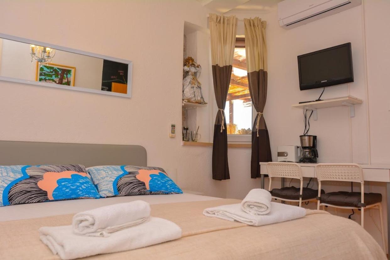 Apartment And Room Sveti Jakov 杜布罗夫尼克 外观 照片