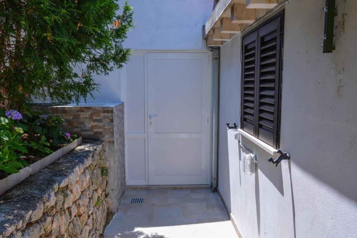Apartment And Room Sveti Jakov 杜布罗夫尼克 外观 照片
