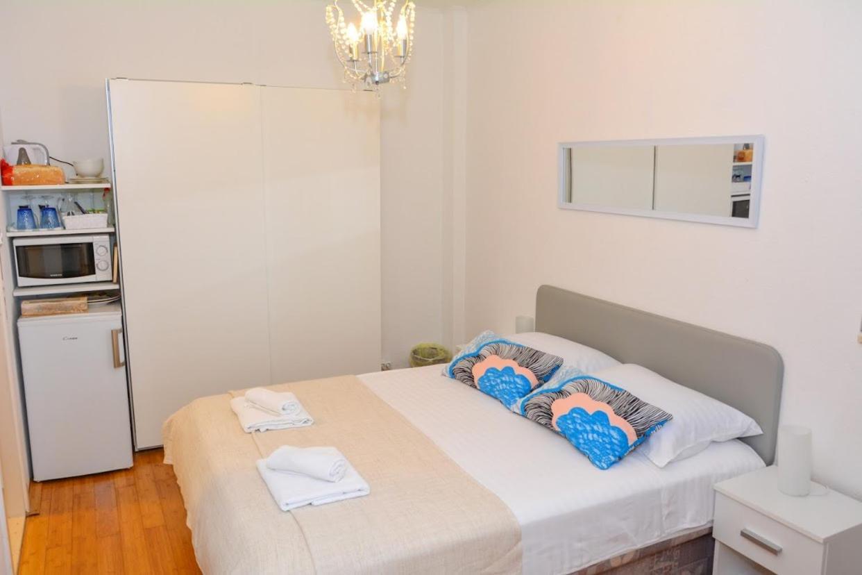 Apartment And Room Sveti Jakov 杜布罗夫尼克 外观 照片