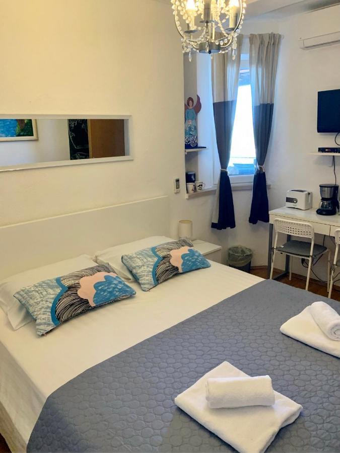 Apartment And Room Sveti Jakov 杜布罗夫尼克 外观 照片